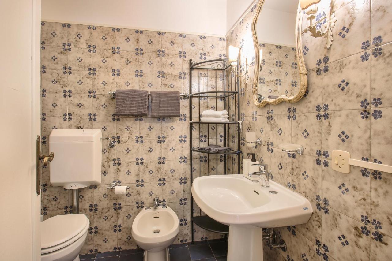 “Gem In Luxurious Street” Wi-Fi Apartment Florence Exterior photo